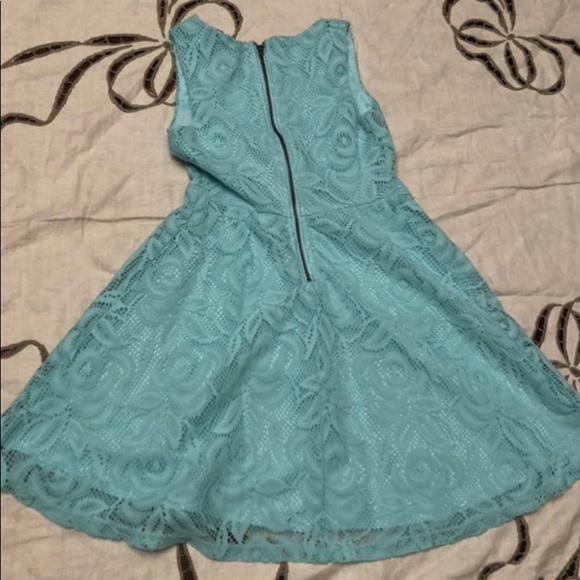 Cherokee blue lace dress - Picture 2 of 4